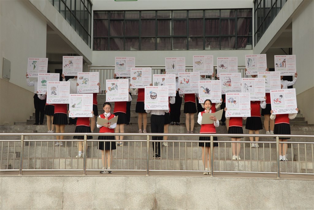 DSC_4045.JPG DSC_4045.JPG