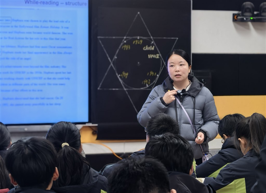 7172B8D56B415732A7EF2960BEA3CF8D.jpg 7172B8D56B415732A7EF2960BEA3CF8D.jpg